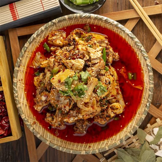 红油坨坨鸡 (半只) Cold Served Bone-in Chicken in Red Chilli Sauce (1/2 Chicken)
